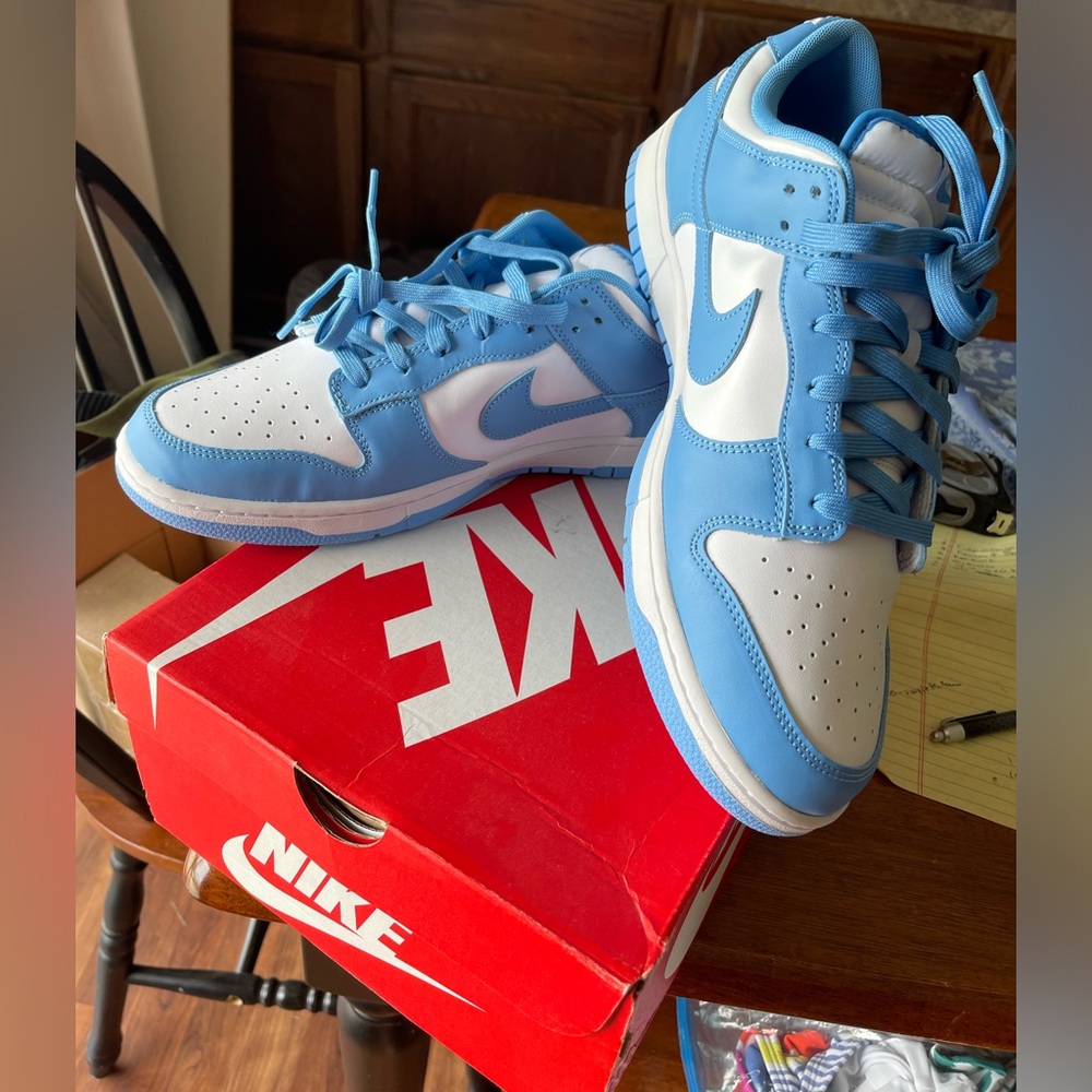 Nike Dunk Low 'University Blue' (UNC 2021) authentic